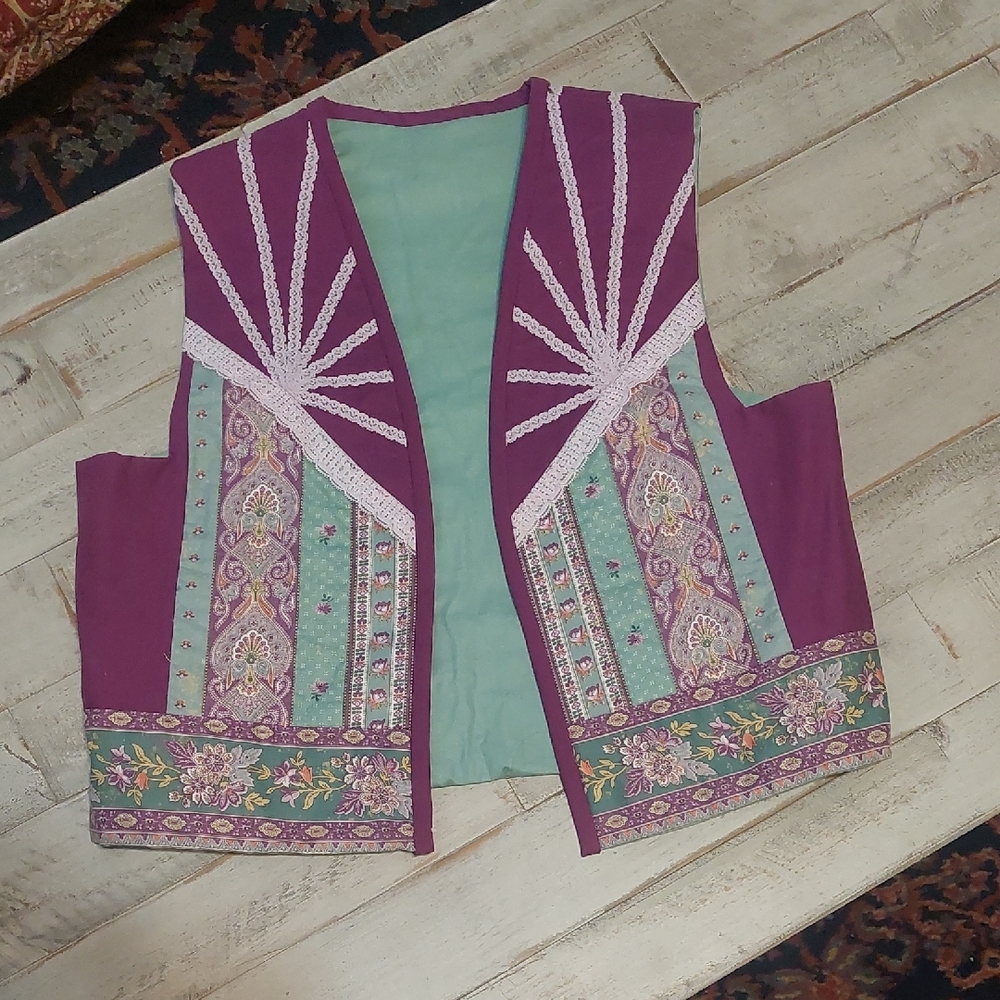 Embroidered Boho Vest in Purple and Mint